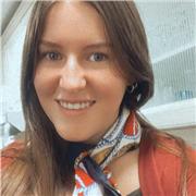 Educadora Diferencial realiza clases de ciencias a niños/as de 1º a 6º básico